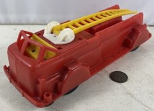 Vintage Friction 1950's Plastic Rubber Wheels Fire Truck Nosco Plastic Erie, PA