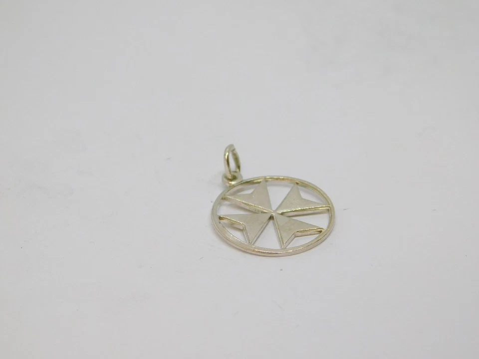 Sterling Silver Maltese Cross Charm Pendant Vintage c1970 - Image 2 of 4