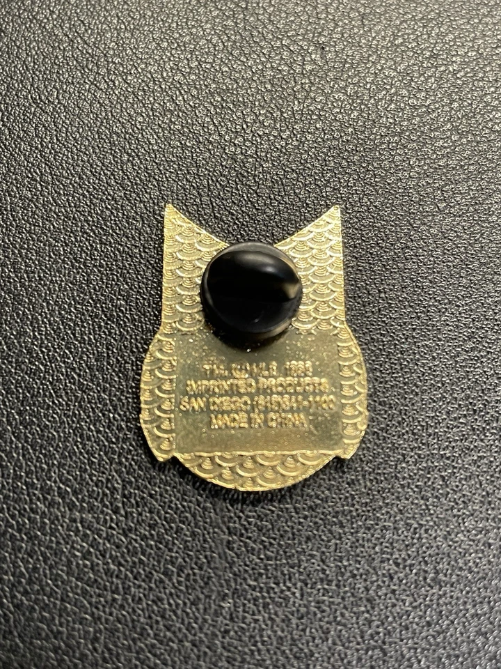 Vintage Atlanta Braves 1995 World Champions Pin – MLB Baseball Emblem - Image 2 of 2