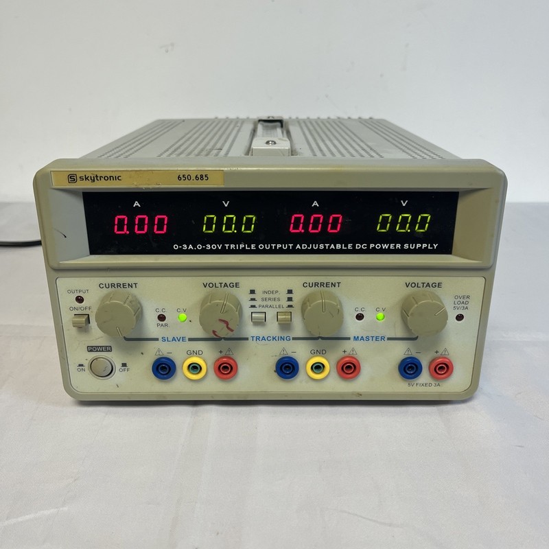 Skytronic 650.685 triple output adjustable DC power supply (#574)
