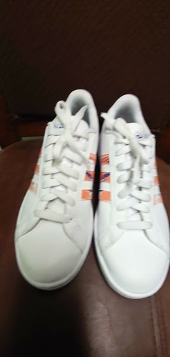 superstar 2 women white