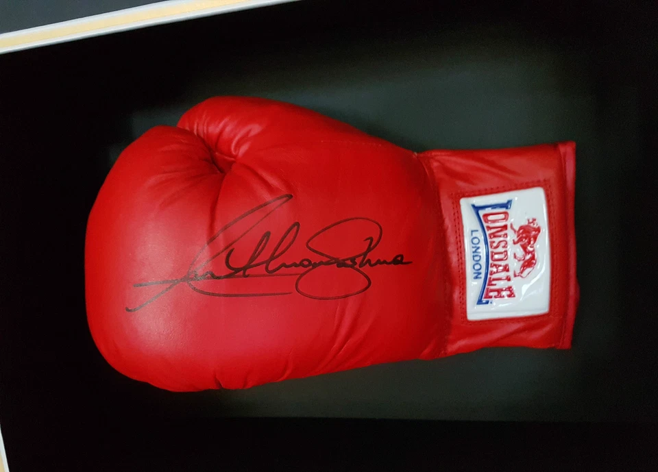 ** NEU Anthony Joshua signierter Boxhandschuh Autogramm v KLITSCHKO Display * - Bild 2 von 3