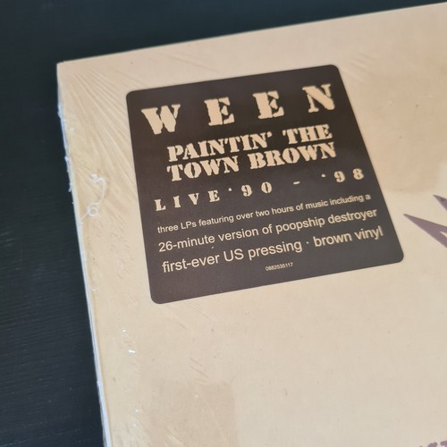 WEEN - PAINTIN THE TOWN BROWN LIVE '90-'98 Limited Edition COLOUR 3x Vinyl LP - Picture 2 of 3