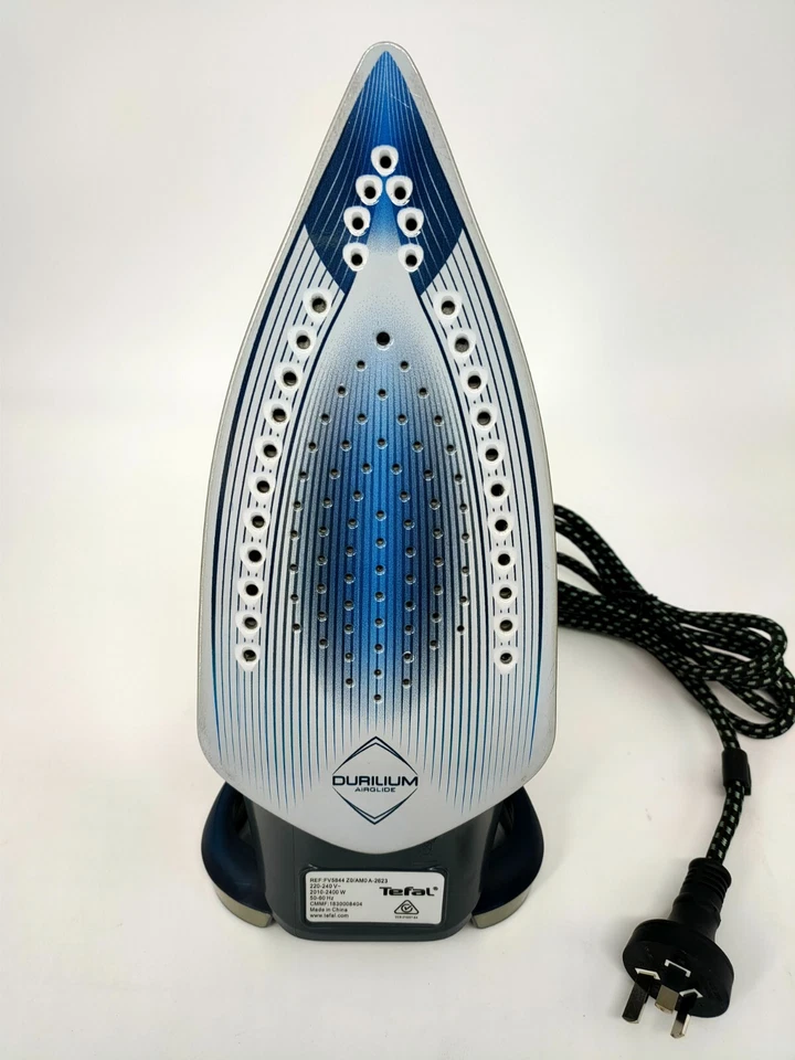 Tefal Ultraglide Plus Airglide Steam Iron FV5844 **LIKE NEW IN BOX ** - image 3 of 4