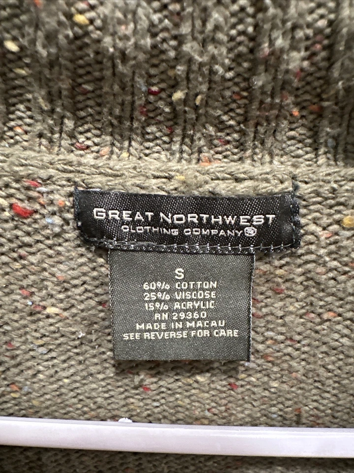 Suéter verde con ribete de cuero Foto 4 de 4