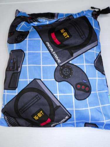 NEW WITH TAGS PETER ALEXANDER SEGA PLAYER ONE PJ SET WITH BAG - Picture 3 of 3