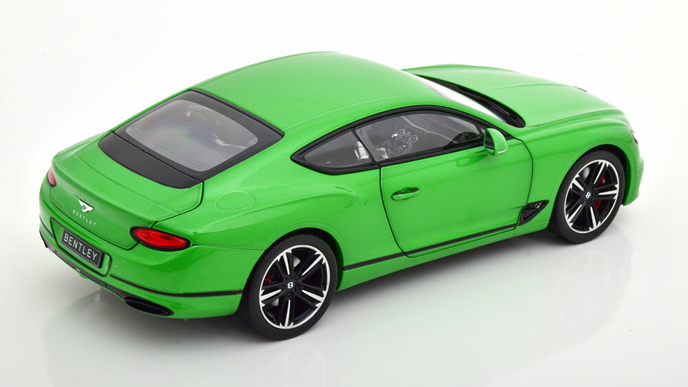 美品 NOREV ベントレー コンチネンタルGT 1/18 Norev 2018 BENTLEY CONTINENTAL GT Green Metallic 1/18 Scale