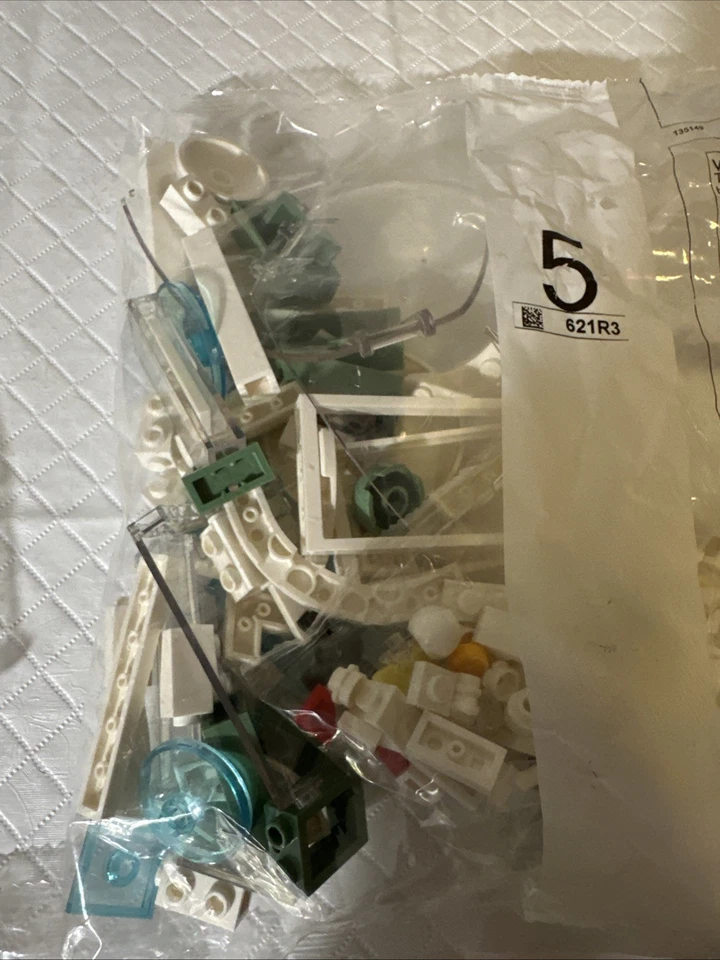 Lego Sealed Bag 621R3 #3,4,5,7 Unknown Set Replacement Parts 2017  Maybe Friends - Image 4 of 4