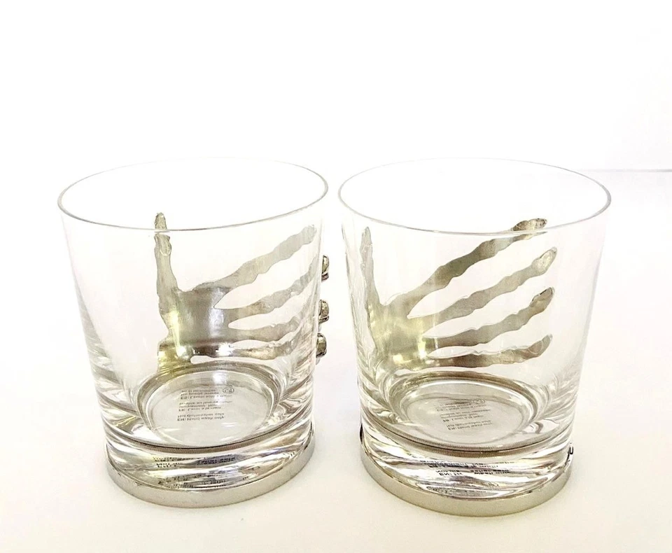 Vasos Pottery Barn Skeleton Hand 9,5 oz DOF Rocks - Juego de 2 Foto 4 de 4