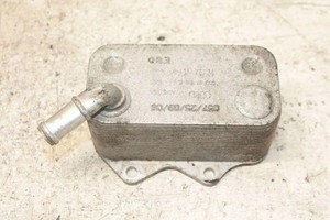 AUDI A4 Avant 8K5, B8 Ölkühler 06D117021C 2.00 Petrol 2007 33306209
