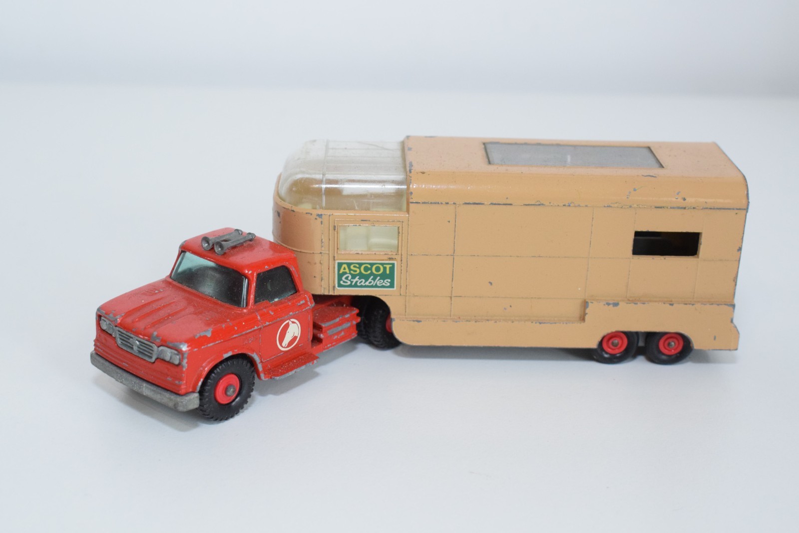 Matchbox K-18, Horse Box - Free Price Guide & Review