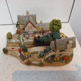 Lilliput Lane Full Steam Ahead