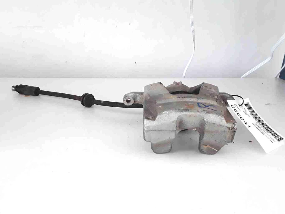 Pinça de freio 2011 - 2013 Chevrolet Cruze hardware pistão direito fabricante de equipamento original - Imagem 4 de 4