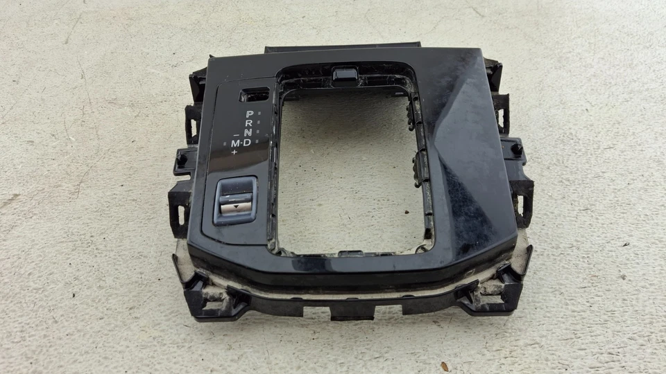 Mazda CX-5 2017-2021 consola central palanca de cambios bisel cubierta de moldura OEM Foto 2 de 4