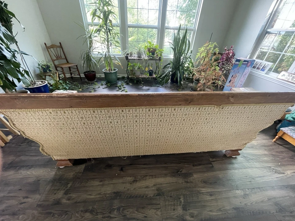 1870-1890’S Vintage Victorian Eastlake Sofa (Settee). Very Good Condition - Image 4 of 4