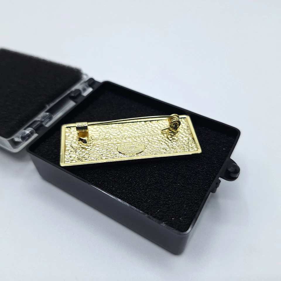 CHANEL PARIS LOGO PLATE BROOCH PIN BLACK AND GOLD PLATED - Image 4 of 4