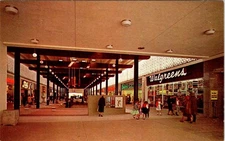 Albuquerque, NM New Mexico WINROCK SHOPPING CENTER Mall Stores ca1960's Postcard