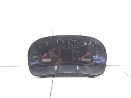 VW GOLF IV Kombiinstrument / Speedometer 1j0920802e 0263618032 1.9 2002 22152509
