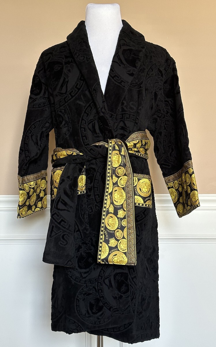 【送料&関税込】Versace Black Terry Cotton Bathrobe With Bar Icon Bathrobe Black | VERSACE US