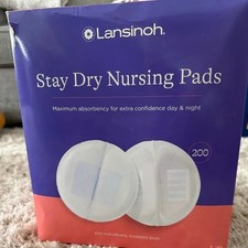 Lansinoh Stay Dry Disposable Nursing Pads for Breastfeeding 200 Ct