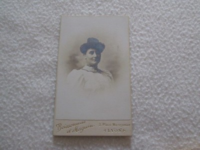 PHOTO CDV - woman in profile. [clichés BOISSONNAS LYON circa 1890]