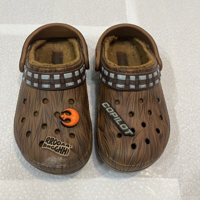 Crocs x Star Wars Chewbacca Classic Lined Clogs Espresso M4/w6