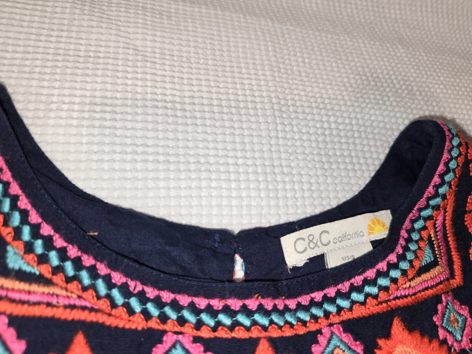 🔥C & C California Black Sleeveless Shift Dress Embroidered Aztec Pockets S Mini - Image 2 of 4