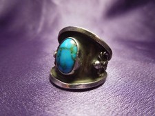 Sterling Silver and Turquoise Heavy Band Ring Size 7 Vintage 19.2 Grams