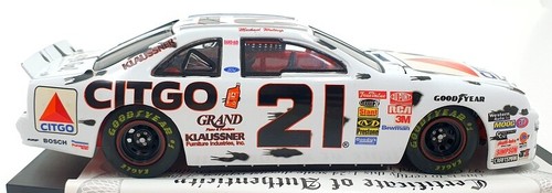 Revell 1/24 Scale 3881 1997 Ford Thunderbird Citgo #21 M.Waltrip NASCAR - Picture 3 of 5