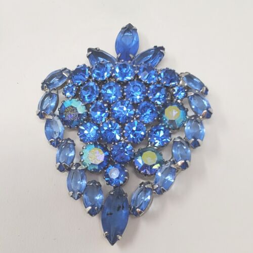 GORGEOUS Unsigned Juliana Brooch Strawberry Blue … - image 1