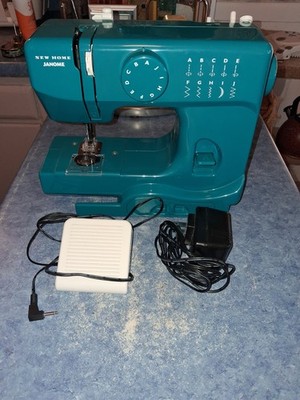 Janome New Home 525B Marine Magic Blue Sewing Machine Mint Condition Works Great