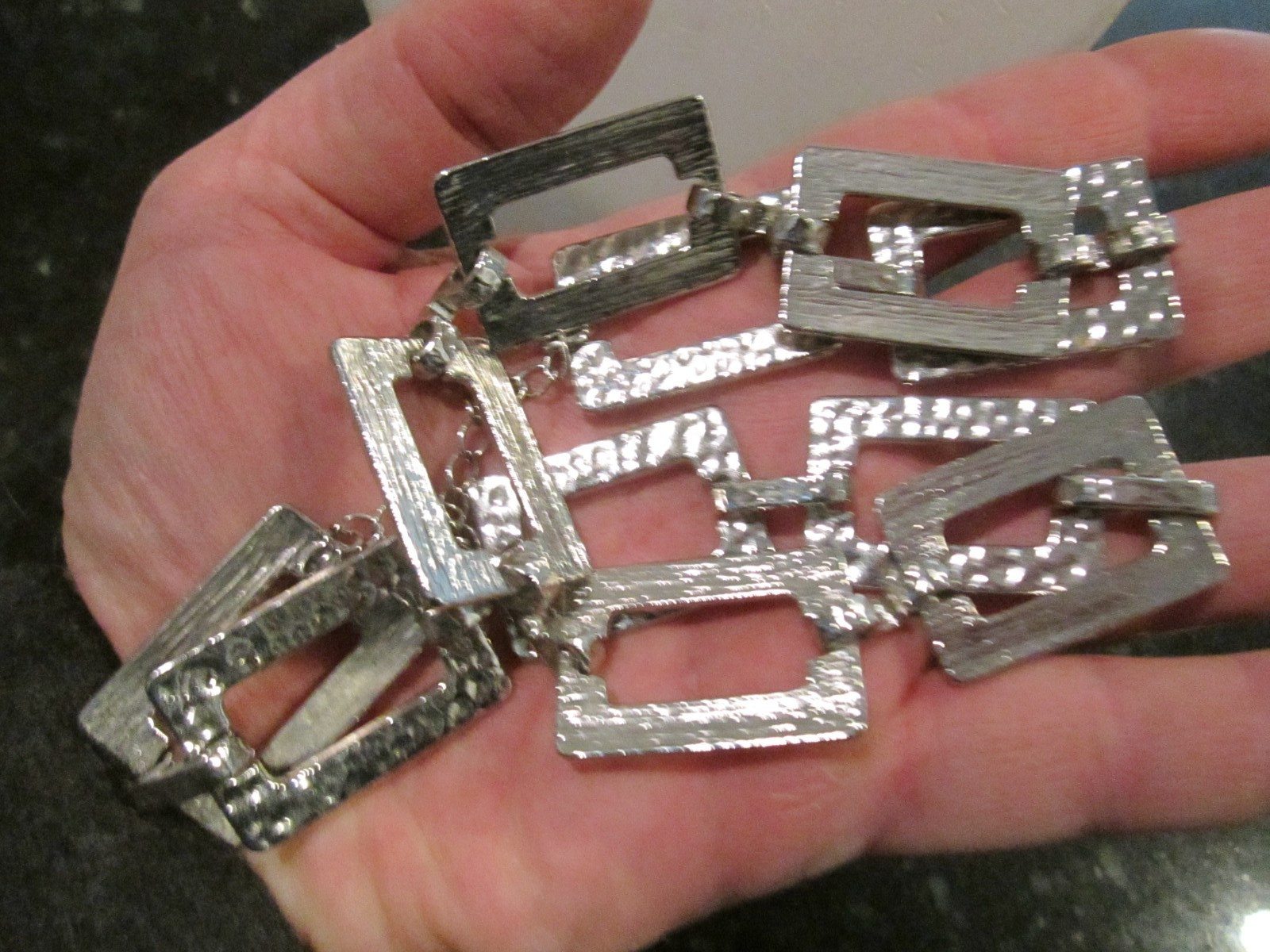 ANNE TAYLOR HAMMERED RECTANGULAR THEME LINK NECKL… - image 3