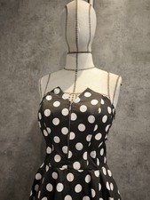 Des filles a la vanille dans robes pour femme