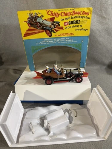 VTG 6 in 1968 CORGI CHITTY CHITTY BANG BANG w/ BOX , INSERT & WORKING WINGS -VGC