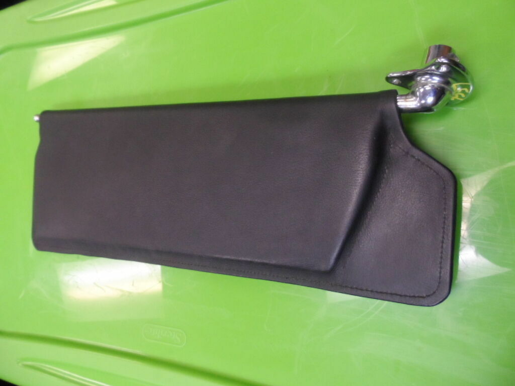Rolls Royce 1981  LEFT DRIVER SIDE BLACK LEATHER SUN VISOR W/ MIRROR 1981-1990