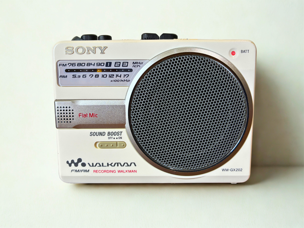 SONY ラジオ録音機能付き カセットウォークマン WM-GX202 整備品②白 SONY WM-GX202 Radio Recording Cassette Walkman White Serviced 1day