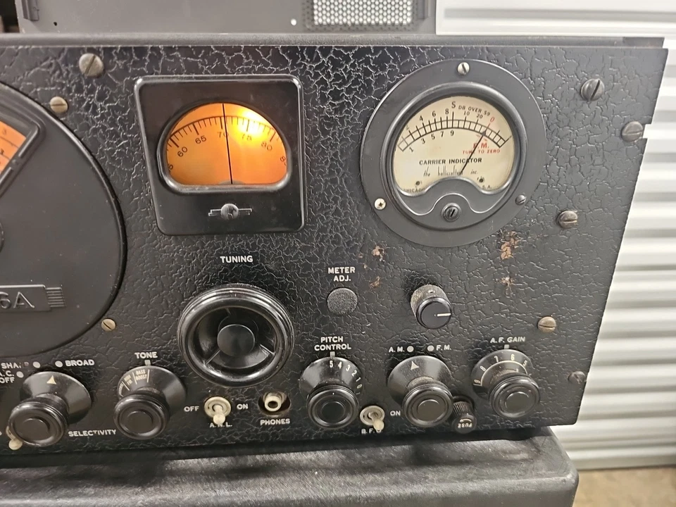 US Navy WWII. HALLICRAFTERS S-36A RBK-15 ULTRA HIGH FR COMMUNICATION RECEIVER - Image 3 of 4
