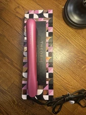 THEORIE SAGA FLAT IRON CERAMIC 1 Inch Tourmaline Ceramic