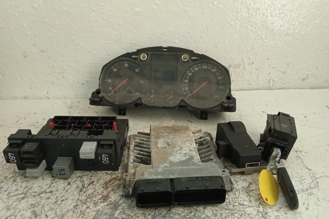 KIT AVVIAMENTO MOTORE PER VOLKSWAGEN Passat Berlina 4° Serie 03g906018 Diesel 2