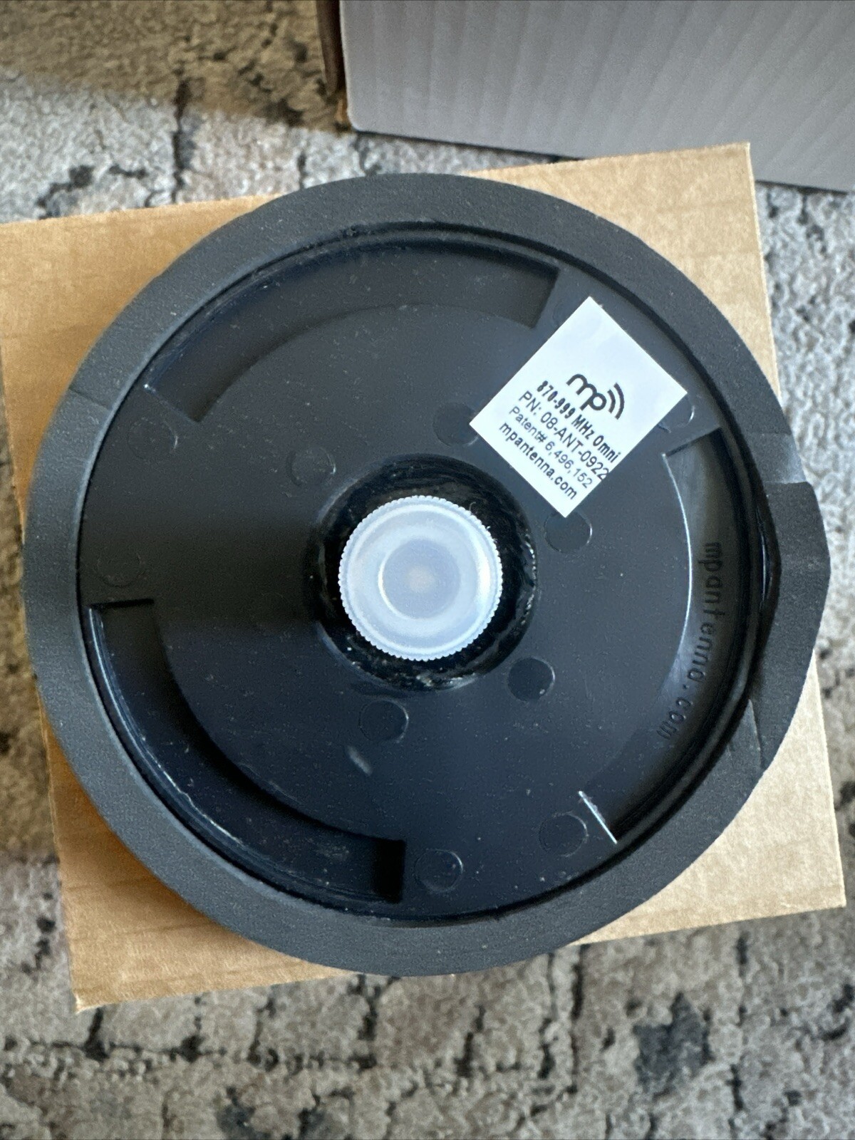 MP ANTENNA CAT NO: 08-ANT-0922 OMNI ANTENNA 870MHz - 999MHz