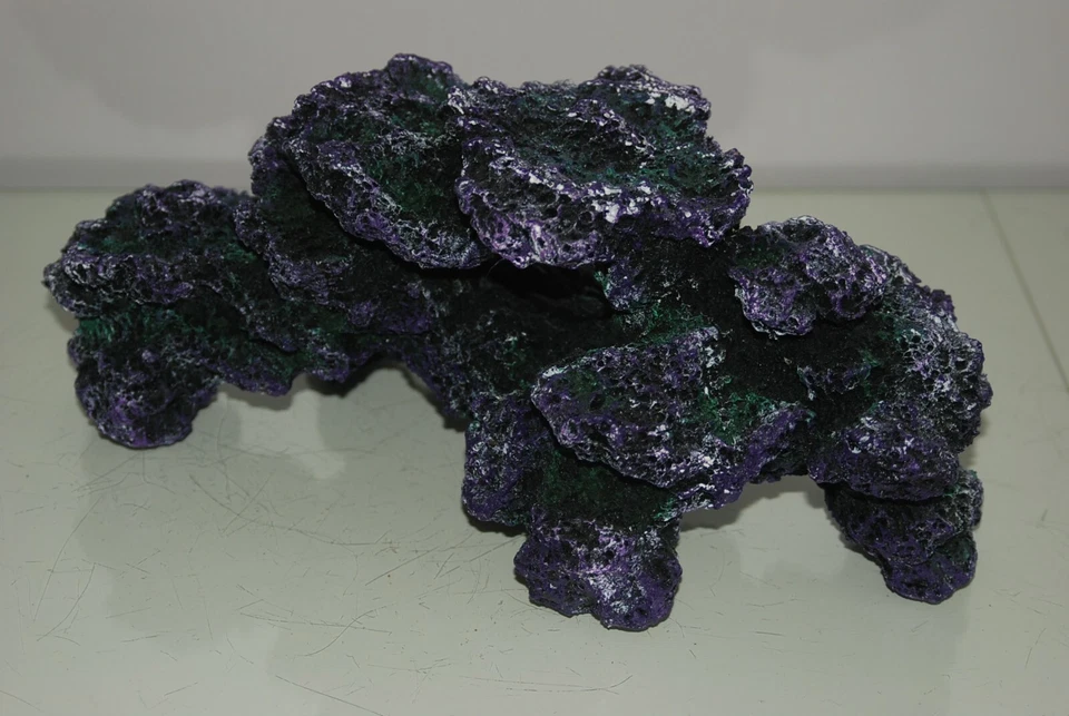 Stunning Aquarium Large Coral Reef Cichlid Cave Rock Decoration 34 x 14 x 13 cms - Image 2 of 4