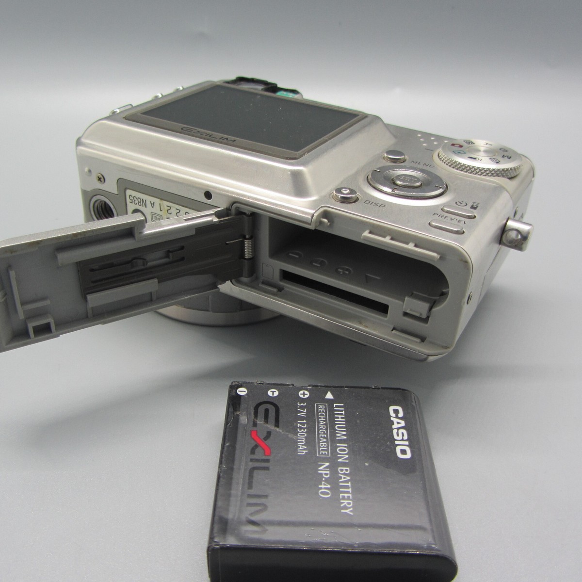 Casio EXILIM Pro EX-P600 6.0MP Digital Camera - Silver for