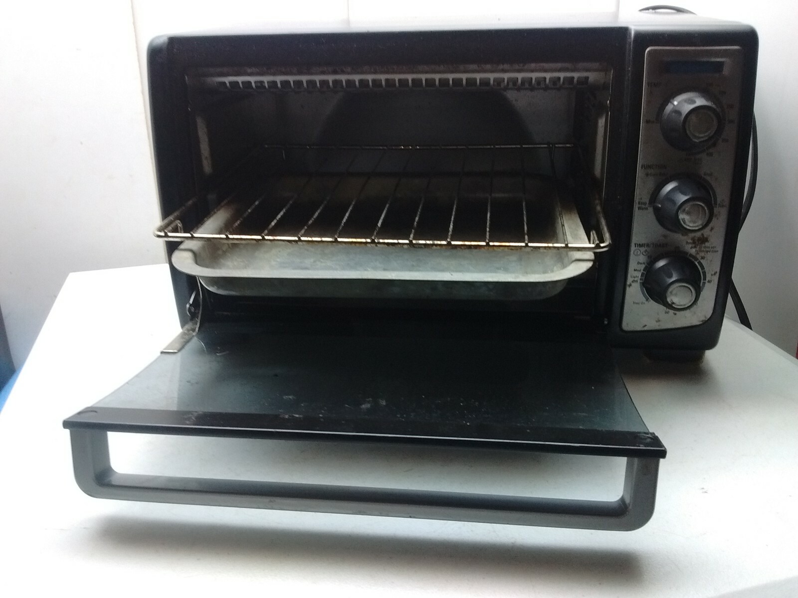 Black & Decker Convection Countertop 4-Slice Toaster Oven Wire Rack ...