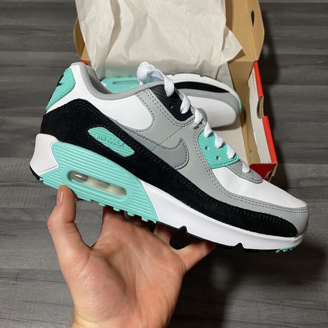 girls nike trainers 13