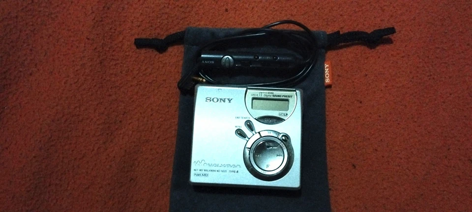 Sony MZ-N520 Walkman Minidisc MD avec télécommande RM-MZ-4R +pochette a reparer - Image 4 of 4