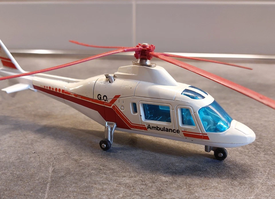 Majorette Elicottero Agusta 109 Vintage Made in France Scala 1:60 - Immagine 2 di 4
