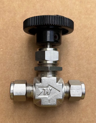 Whitey Swagelok 3/8" Stainless Steel Integral Bonnet Needle Valve SS-1RS6 Used