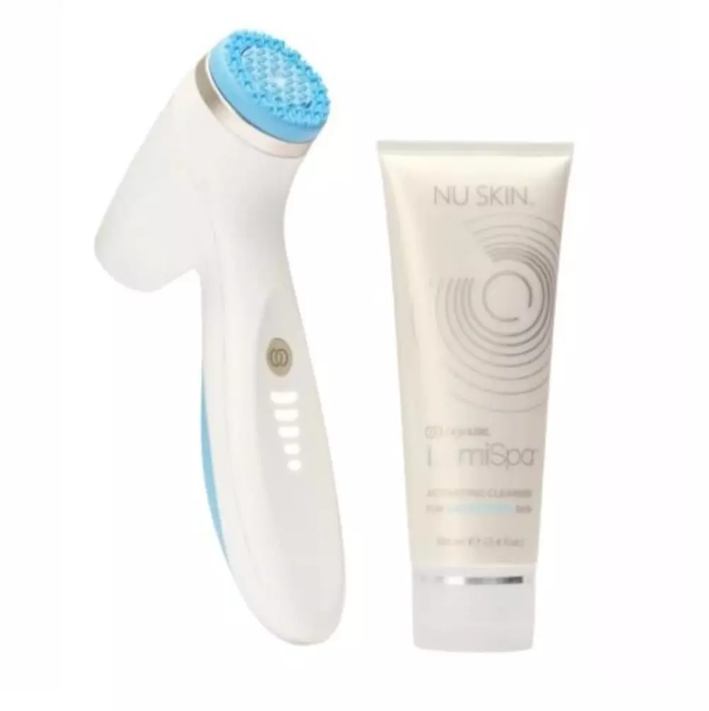 SALE!!!! NuSkin ageLOC LumiSpa iO Facial Device with Sensitive Skin cleanser