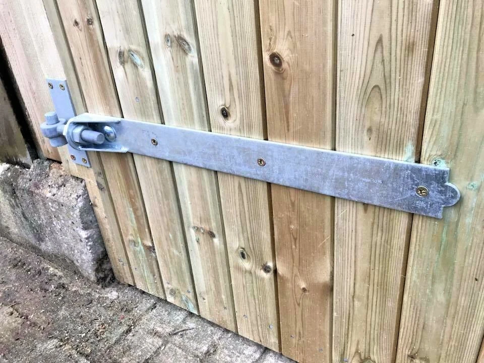 Gate hinges 24 inch adjustable hooks on plates wooden gates