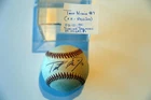2000 TROT NIXON BOSTON RED SOX VINTAGE AUTOGRAPHED BASEBALL WITH SHOWCASE